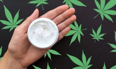 Moisturizing CBD Face Mask